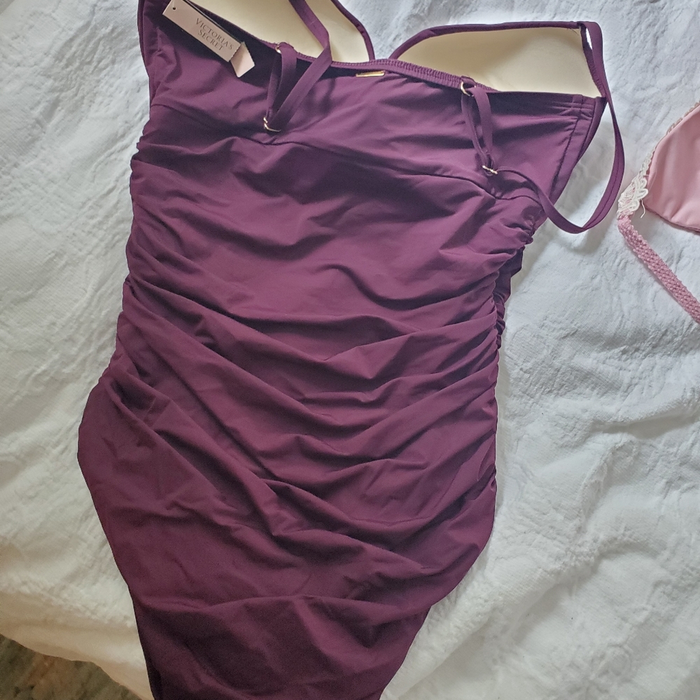 VS Bombshell One Piece Shaping Suit - Picture 2 of 8